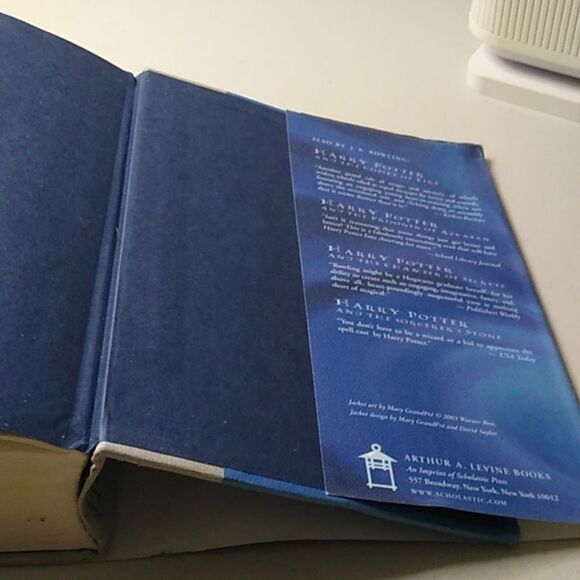 Harry Potter and the Order of the Phoenix Book Year 5 - Picture 4 of 7